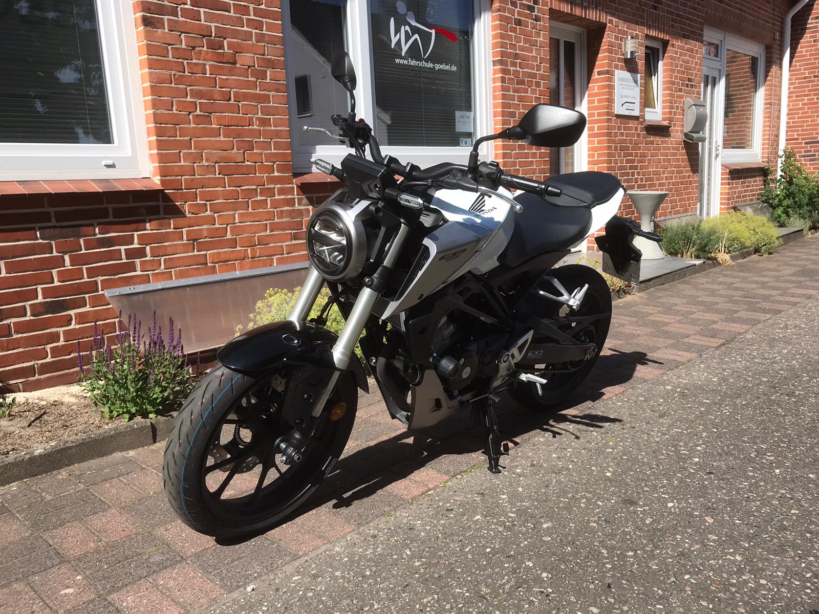 Honda CB125R ABS